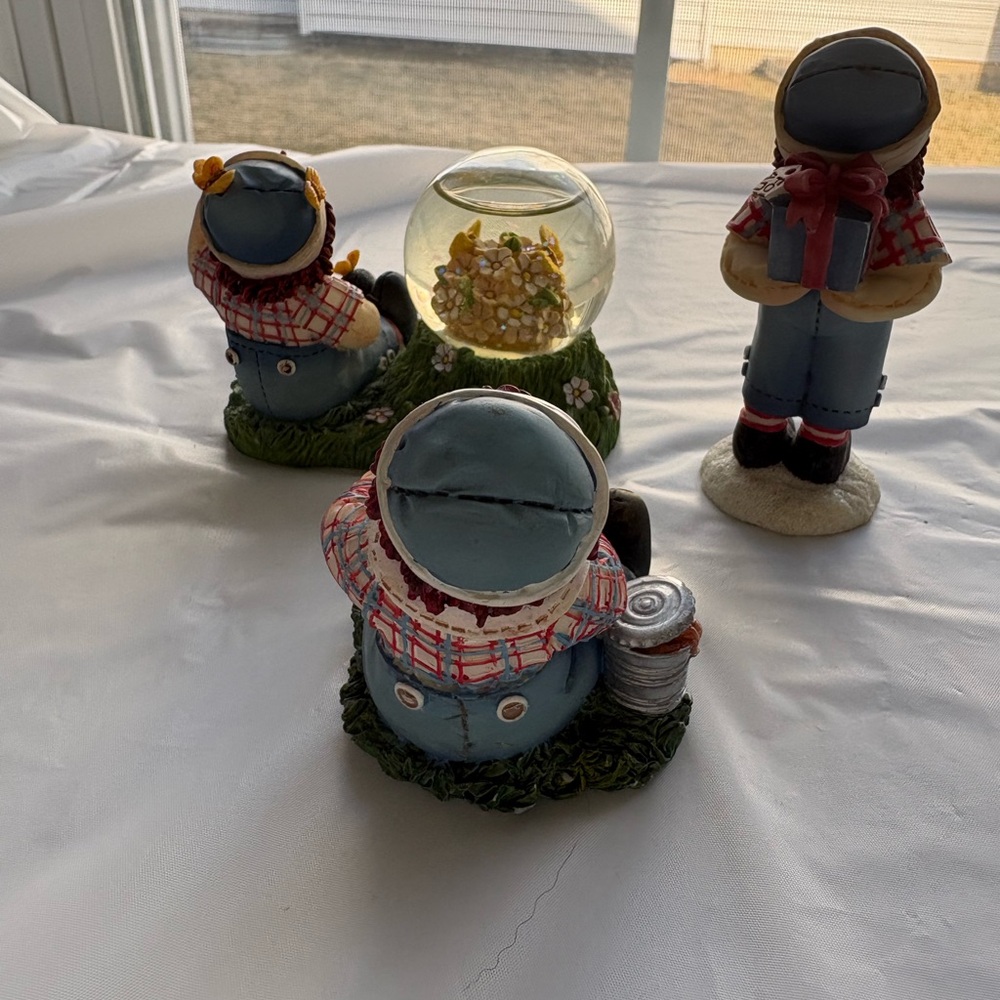 MINT Enesco Raggedy Ann & Andy Multicolor Resin & Glass Figurine Set of 3 - Picture 3 of 10